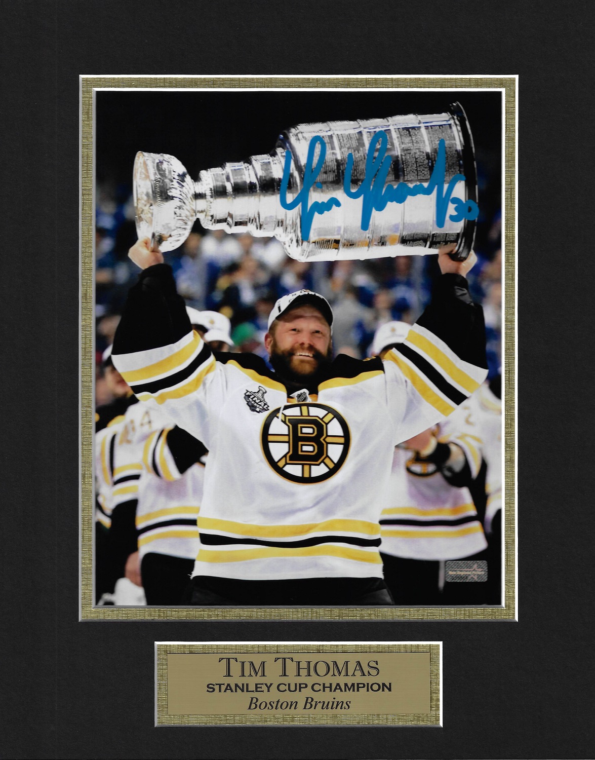 Tim Thomas Hold Stanley Cup 11x14 213081